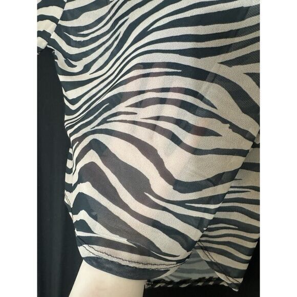 Caution To The Wind Women Small Striped zebra wrap Y2K Mcbling Baddie Kawaii‎ - Picture 4 of 5